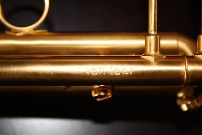 Hub van Laar B2 trumpet makers mark